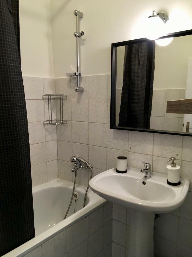 Blu Apartment In Old Town Bratislava Ngoại thất bức ảnh